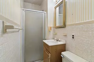 602 Syracuse Ave, Massapequa, NY 11758 - Photo 13