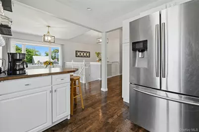 30 Mercury Avenue, Patchogue, NY 11772 - Photo 9