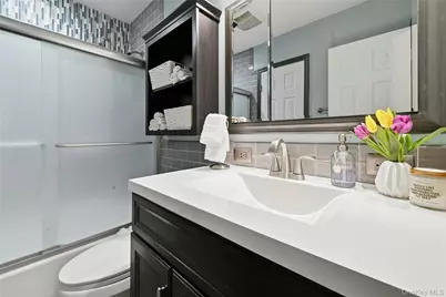 30 Mercury Avenue, Patchogue, NY 11772 - Photo 17