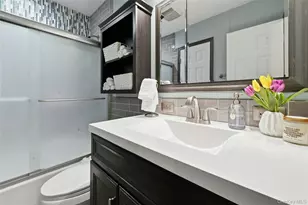 30 Mercury Ave, Patchogue, NY 11772 - Photo 17