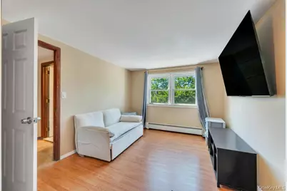 156 Shelter Lane, Levittown, NY 11756 - Photo 13