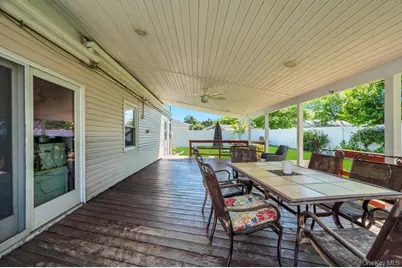 156 Shelter Lane, Levittown, NY 11756 - Photo 19