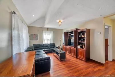 156 Shelter Lane, Levittown, NY 11756 - Photo 7