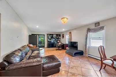 156 Shelter Lane, Levittown, NY 11756 - Photo 9