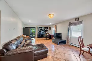 156 Shelter Ln, Levittown, NY 11756 - Photo 9