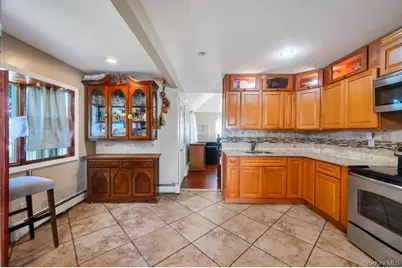 156 Shelter Lane, Levittown, NY 11756 - Photo 3