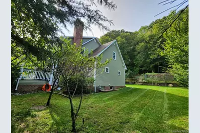 1259 N Country Road, Stony Brook, NY 11790 - Photo 3