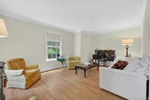7 Pellbridge Dr, Hopewell Junction, NY 12533 - Photo 5