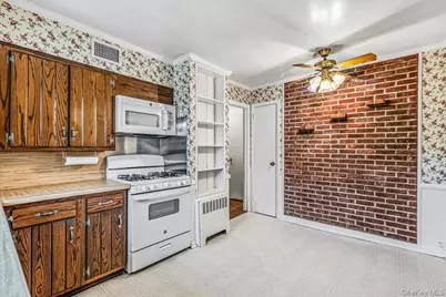 50 Yale Street, Garden City, NY 11530 - Photo 9