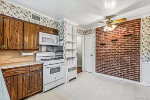 50 Yale St, Garden City, NY 11530 - Photo 9