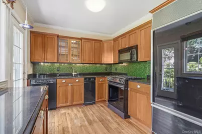 29 Coralyn Avenue, White Plains, NY 10605 - Photo 11