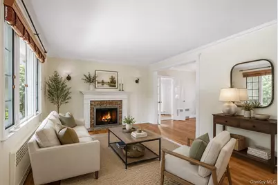 29 Coralyn Avenue, White Plains, NY 10605 - Photo 3
