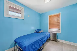 27-06 Deerfield Rd, Far Rockaway, NY 11691 - Photo 11