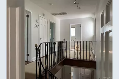 18 Chestnut Avenue, Pelham, NY 10803 - Photo 9