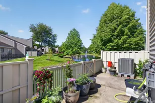 86 Hidden Ponds Cir, Smithtown, NY 11787 - Photo 21
