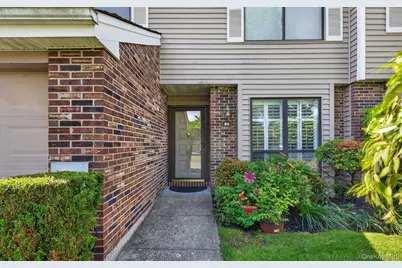 86 Hidden Ponds Circle, Smithtown, NY 11787 - Photo 7