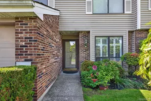 86 Hidden Ponds Cir, Smithtown, NY 11787 - Photo 7