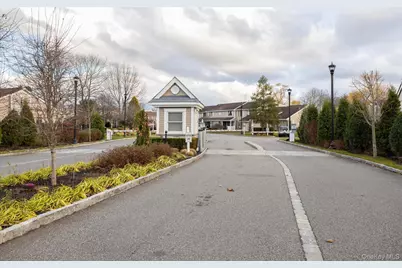 86 Hidden Ponds Circle, Smithtown, NY 11787 - Photo 43