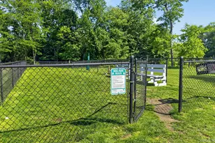 86 Hidden Ponds Cir, Smithtown, NY 11787 - Photo 41