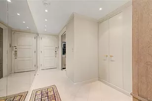 160 Central Park S, New York, NY 10019 - Photo 15