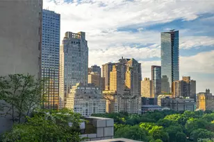 160 Central Park S, New York, NY 10019 - Photo 11