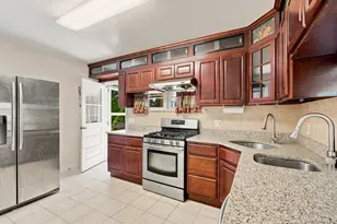 13 Osborne Rd, Poughkeepsie, NY 12601 - Photo 9