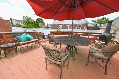 1006 Glen Drive, Franklin Square, NY 11010 - Photo 27