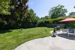 29 Beaumont Ln, Lake Grove, NY 11755 - Photo 37