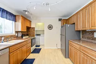 29 Beaumont Ln, Lake Grove, NY 11755 - Photo 13