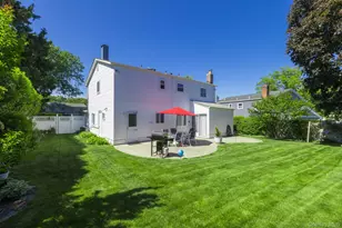 29 Beaumont Ln, Lake Grove, NY 11755 - Photo 33