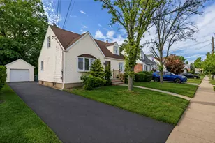 85 Todd Rd, Valley Stream, NY 11580 - Photo 29