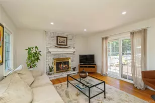 1560 Brightshore Blvd, Bay Shore, NY 11706 - Photo 7