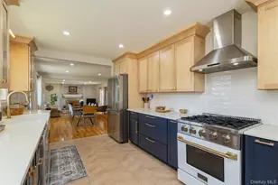 1560 Brightshore Blvd, Bay Shore, NY 11706 - Photo 9