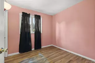 70 E Lakeland St, Bay Shore, NY 11706 - Photo 7