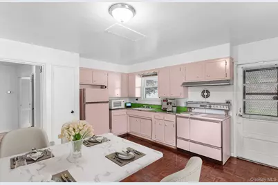 233 Woodland Avenue, Yonkers, NY 10703 - Photo 7