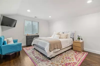1957 Jackson Avenue, West Islip, NY 11795 - Photo 15