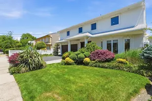3929 Carrel Blvd, Oceanside, NY 11572 - Photo 3