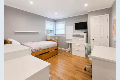 47 Newtown Avenue, Selden, NY 11784 - Photo 11