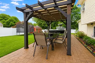 47 Newtown Ave, Selden, NY 11784 - Photo 27