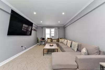 70 Locust Avenue #504B, New Rochelle, NY 10801 - Photo 3