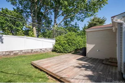 7 Briarcliff Drive, Merrick, NY 11566 - Photo 5