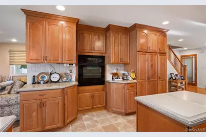 7 Briarcliff Drive, Merrick, NY 11566 - Photo 15