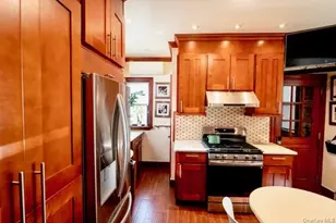 80-19 85th Rd, Woodhaven, NY 11421 - Photo 11