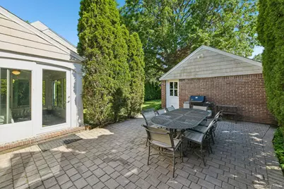 131 Floral Parkway, Floral Park, NY 11001 - Photo 35