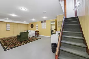 131 Floral Pkwy, Floral Park, NY 11001 - Photo 29