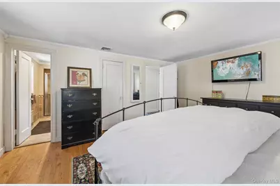 131 Floral Parkway, Floral Park, NY 11001 - Photo 25