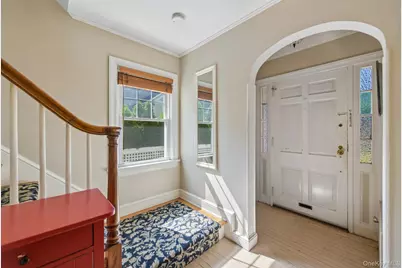 131 Floral Parkway, Floral Park, NY 11001 - Photo 5
