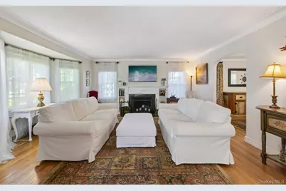 131 Floral Parkway, Floral Park, NY 11001 - Photo 7