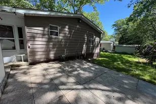 525/78 Riverleigh Ave, Riverhead, NY 11901 - Photo 13