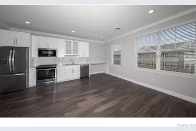 40 Elizabeth Street #N302, Farmingdale, NY 11735 - Photo 3